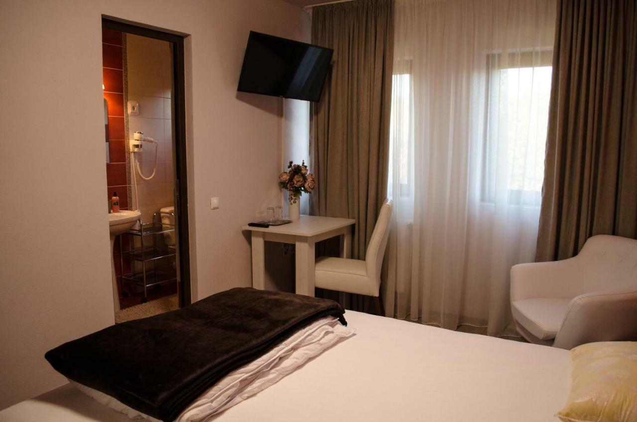 Panoramic Hotel ไบอา-สปรี ภายนอก รูปภาพ
